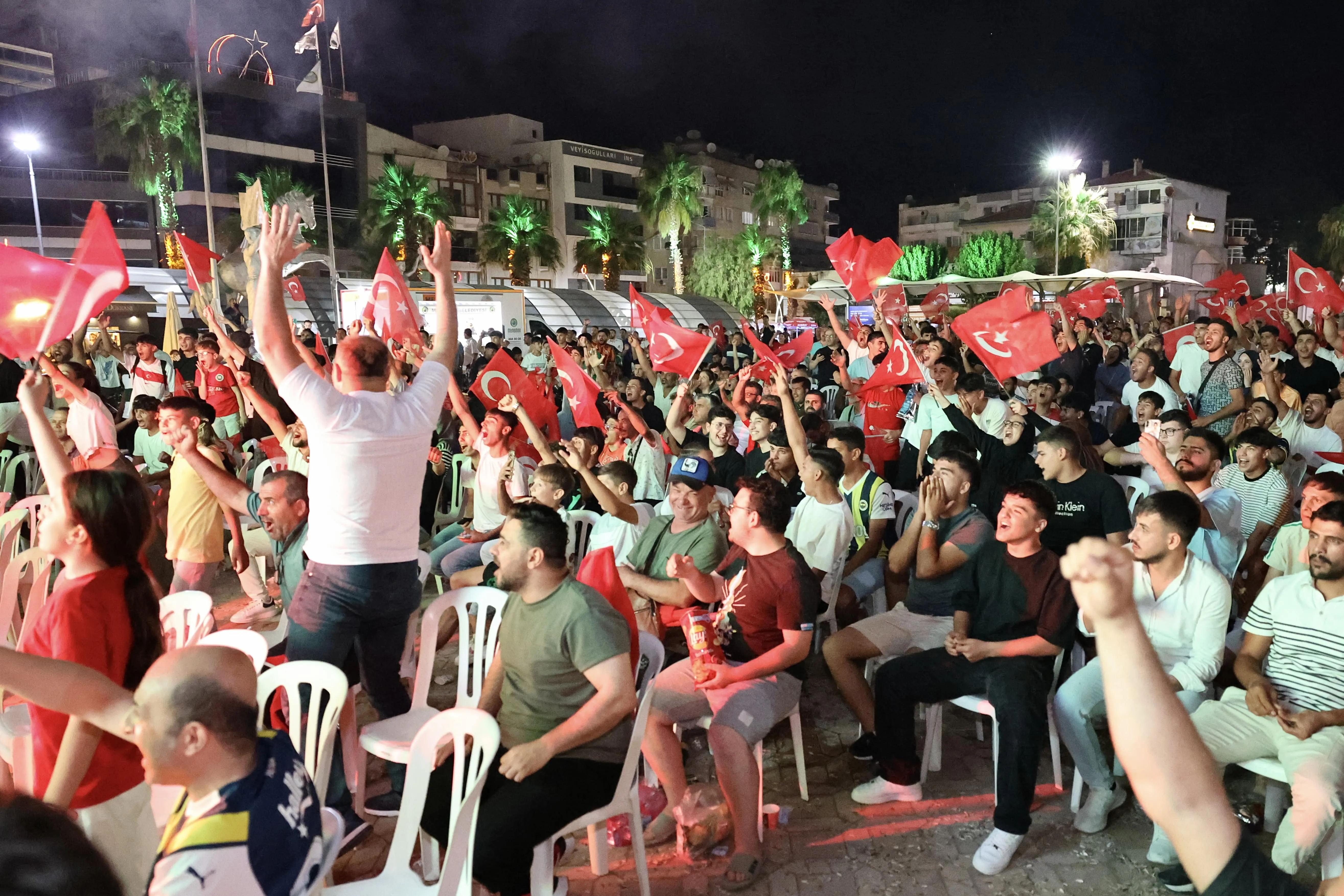 Heyecan dorukta! A Milli Futbol Takımımız, Avrupa Şampiyonası'nda Avusturya ile karşı karşıya geliyor. 