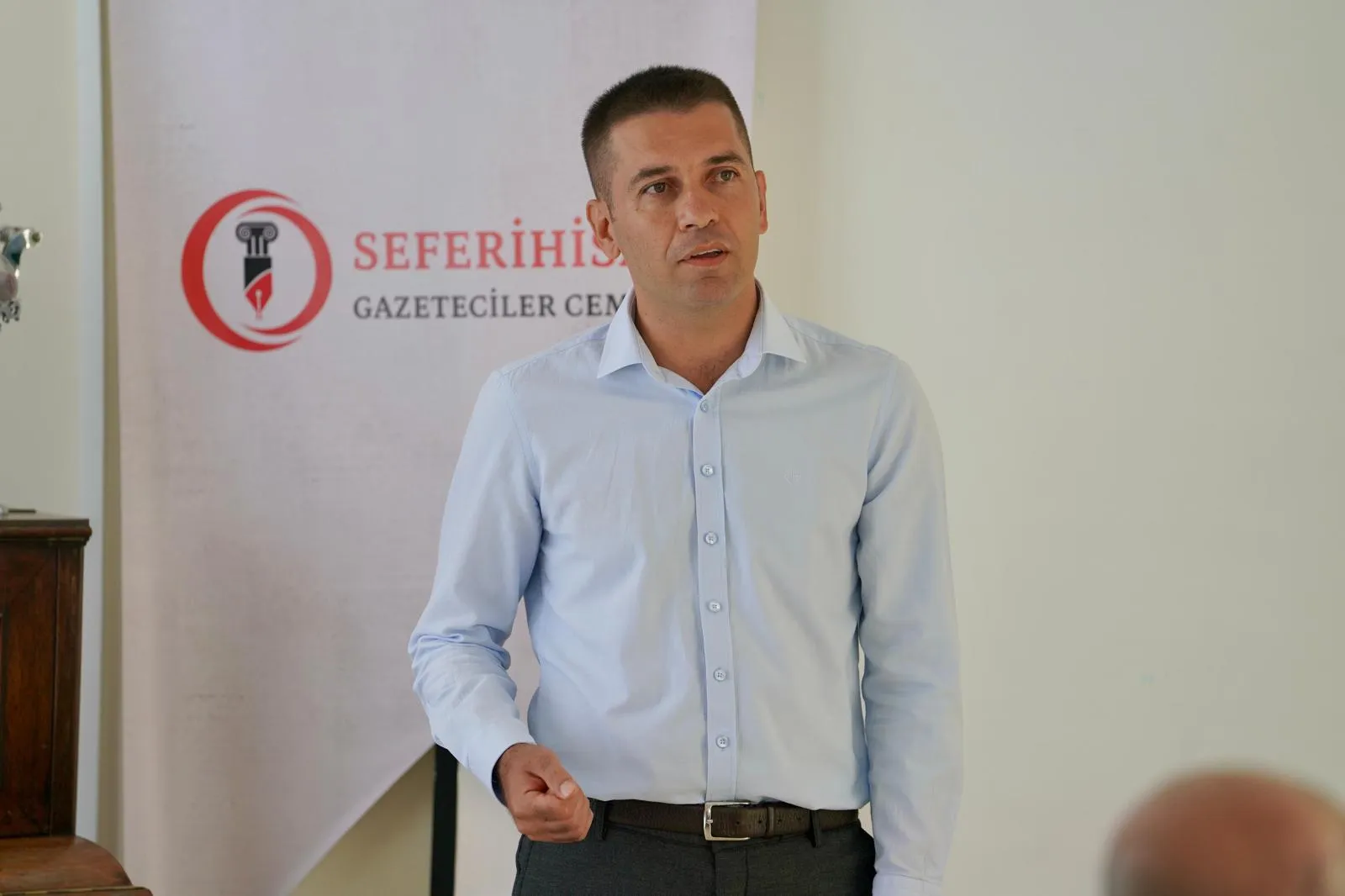 Seferihisar'da, çevre ve iklim haberciliğine ilgi duyan genç gazetecileri bir araya getiren "Çevre ve İklim Haberciliği Buluşması" başladı