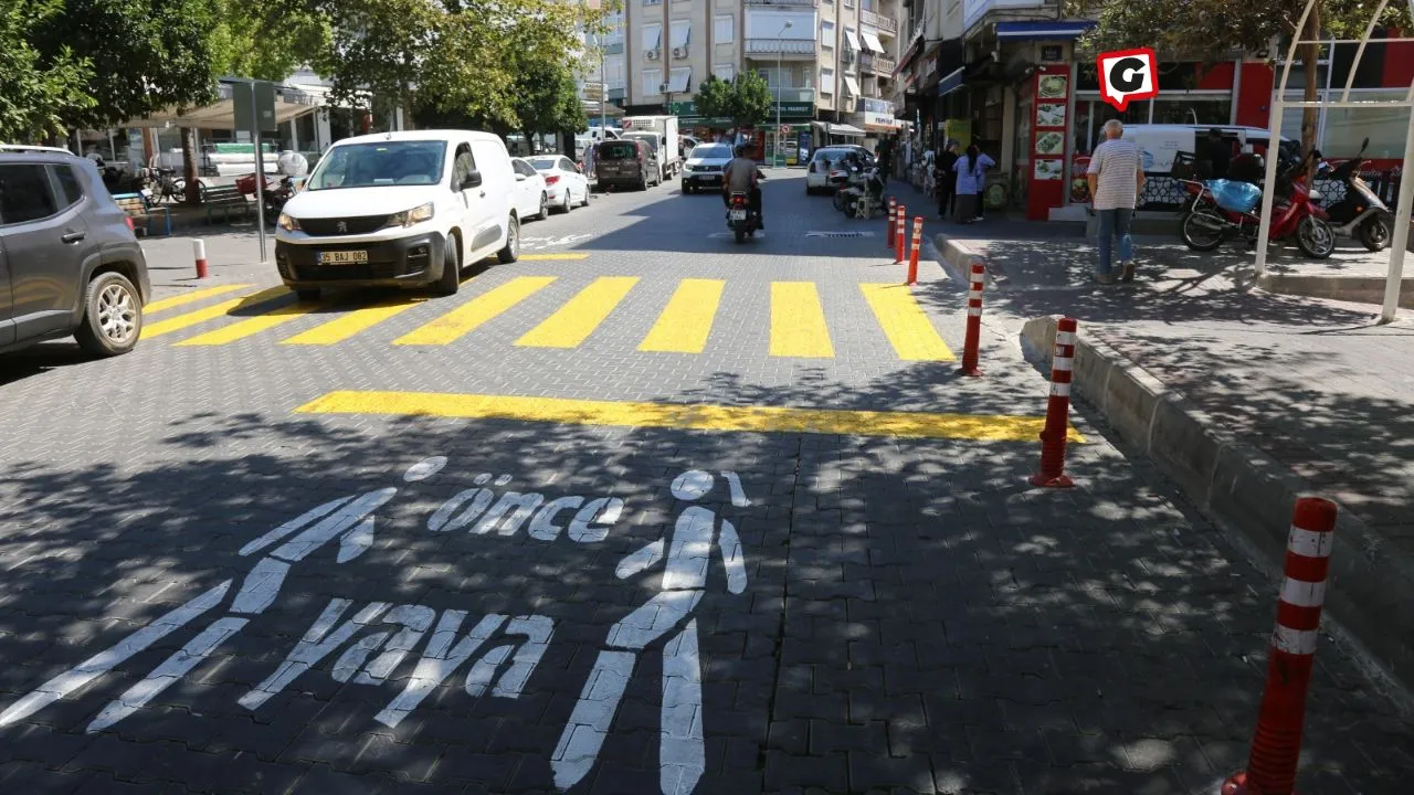 Efes Selçuk'ta Okul Bahçeleri Renklendi