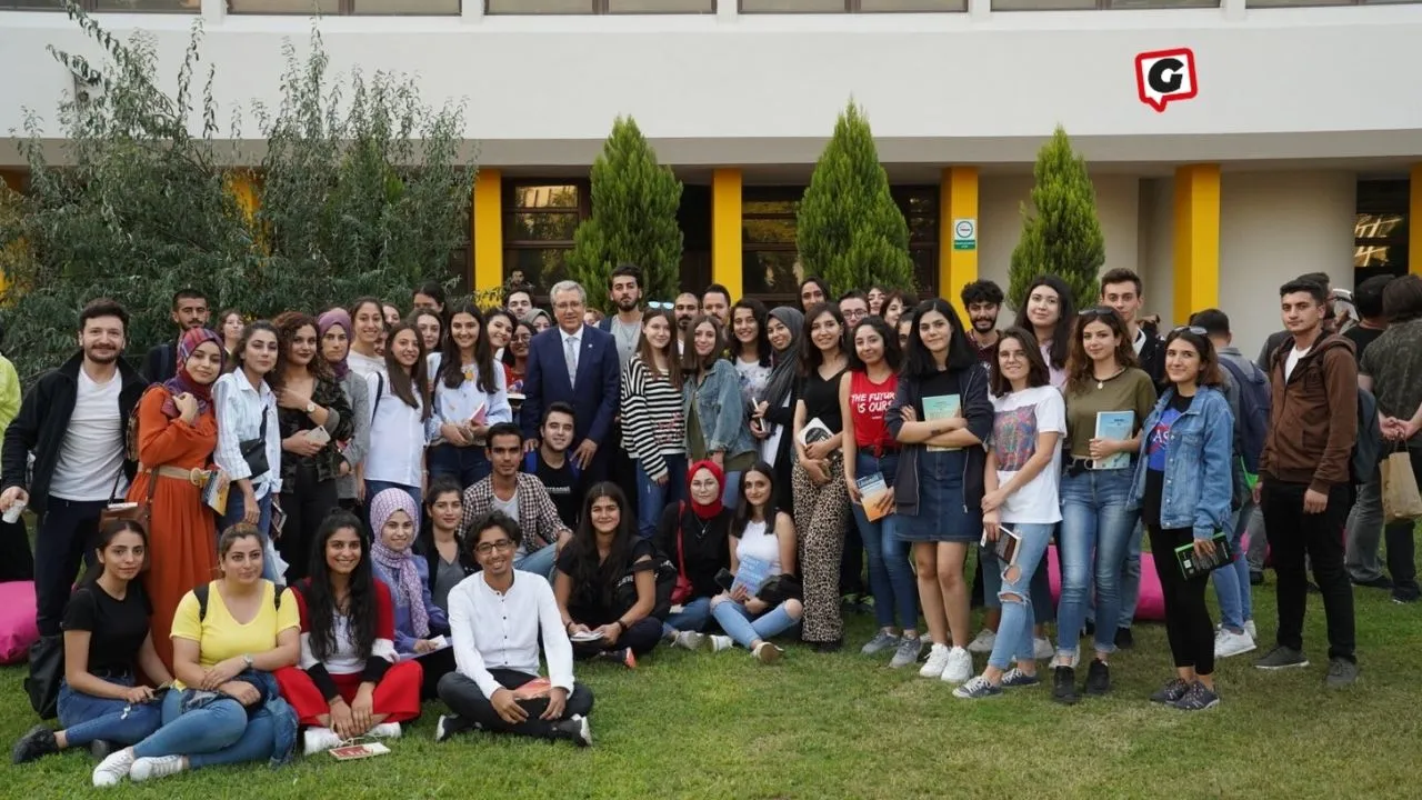 Ege Üniversitesi Kütüphanesi: Öğrencilerin Yeni Yuvası