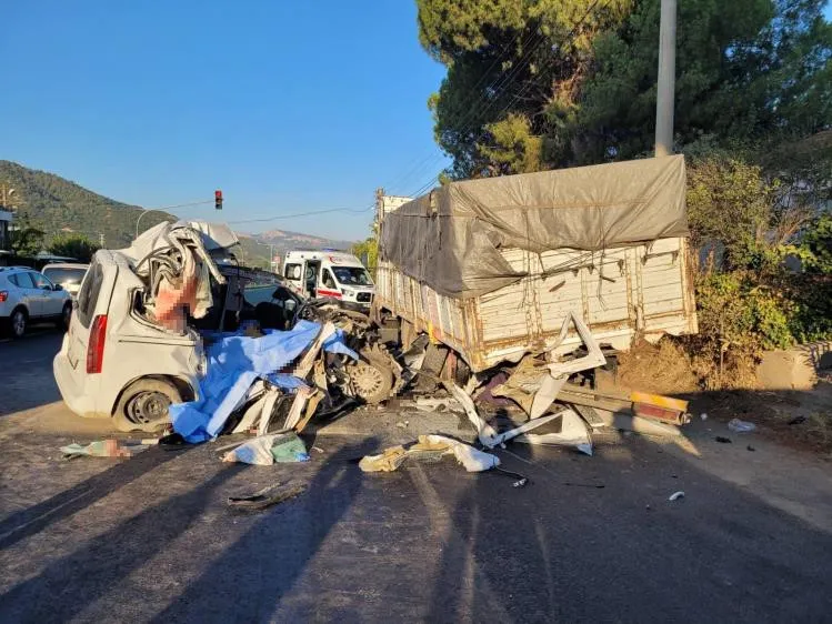 Manisa’da trafik kazası: 4 ölü