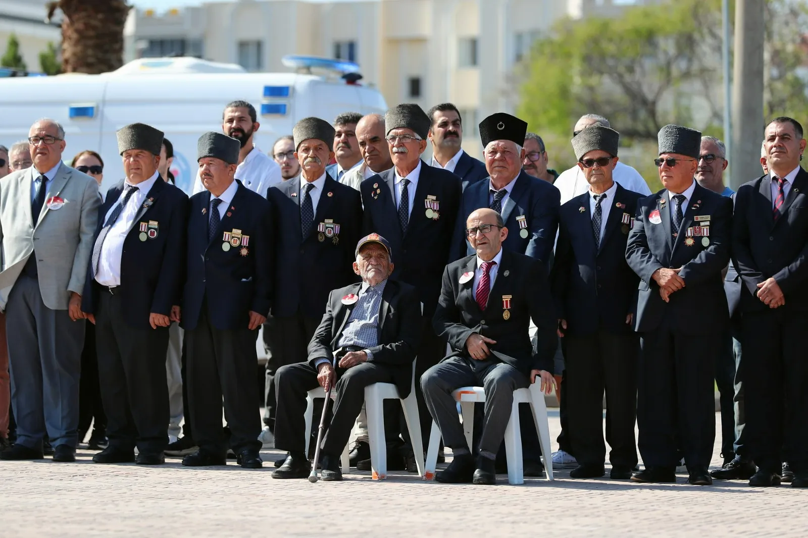 Aliağa'da 19 Eylül Gaziler Günü, Atatürk'e Mareşal ve Gazi unvanlarının verildiği tarihi günün 103. yıl dönümü olarak coşkuyla kutlandı.