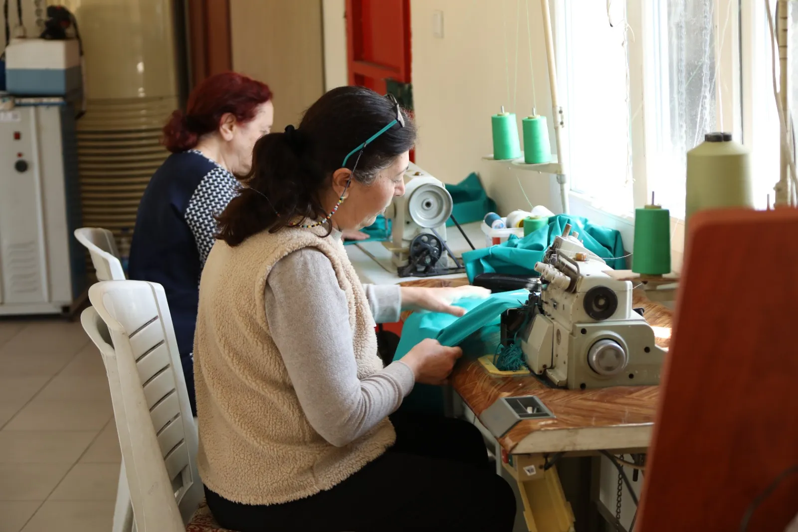 Bayraklı Belediyesi, hobi edinmek veya yeni bir meslek öğrenmek isteyenlere yönelik ücretsiz kurslar düzenliyor.