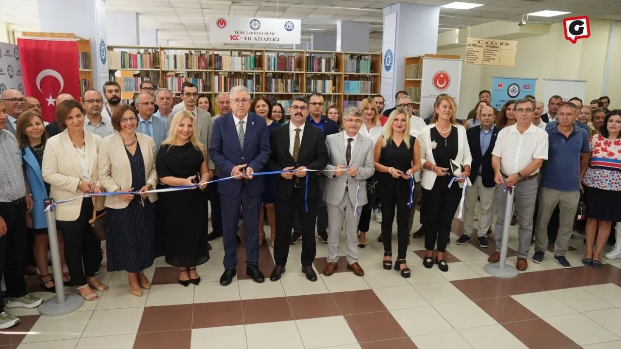 Ege Üniversitesi'ne Türk Tarih Kurumu'ndan Binlerce Kitap Bağışı