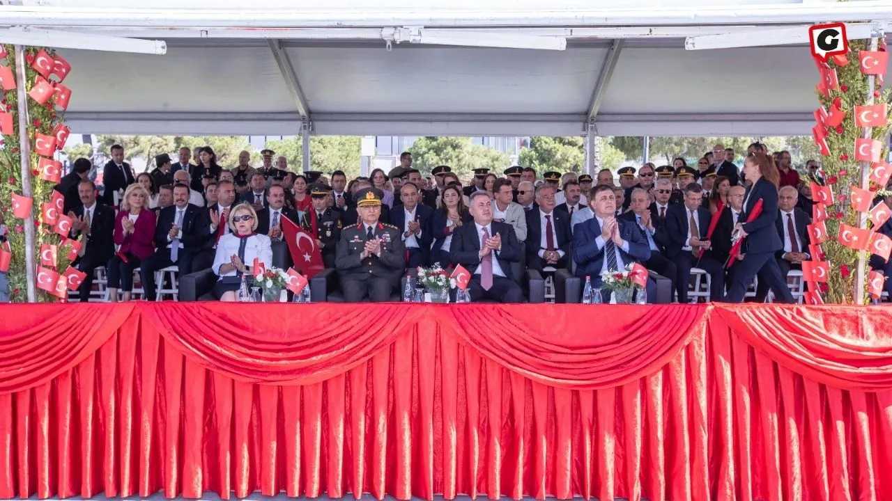 İzmir 9 Eylül Kutlamaları: Cemil Tugay'dan Vatanseverlik Çağrısı