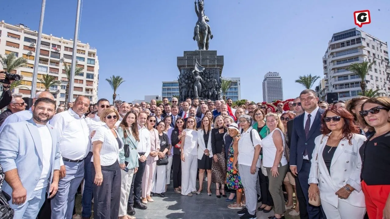 İzmir Büyükşehir Belediye Başkanı Tugay, 9 Eylül Kutlamalarında CHP ile Bir Araya Geldi