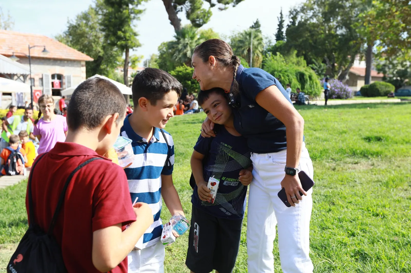 Efes Selçuk Belediye Başkanı Filiz Ceritoğlu Sengel'in de katıldığı bisiklet kortejiyle Avrupa Hareketlilik Haftası kutlandı.