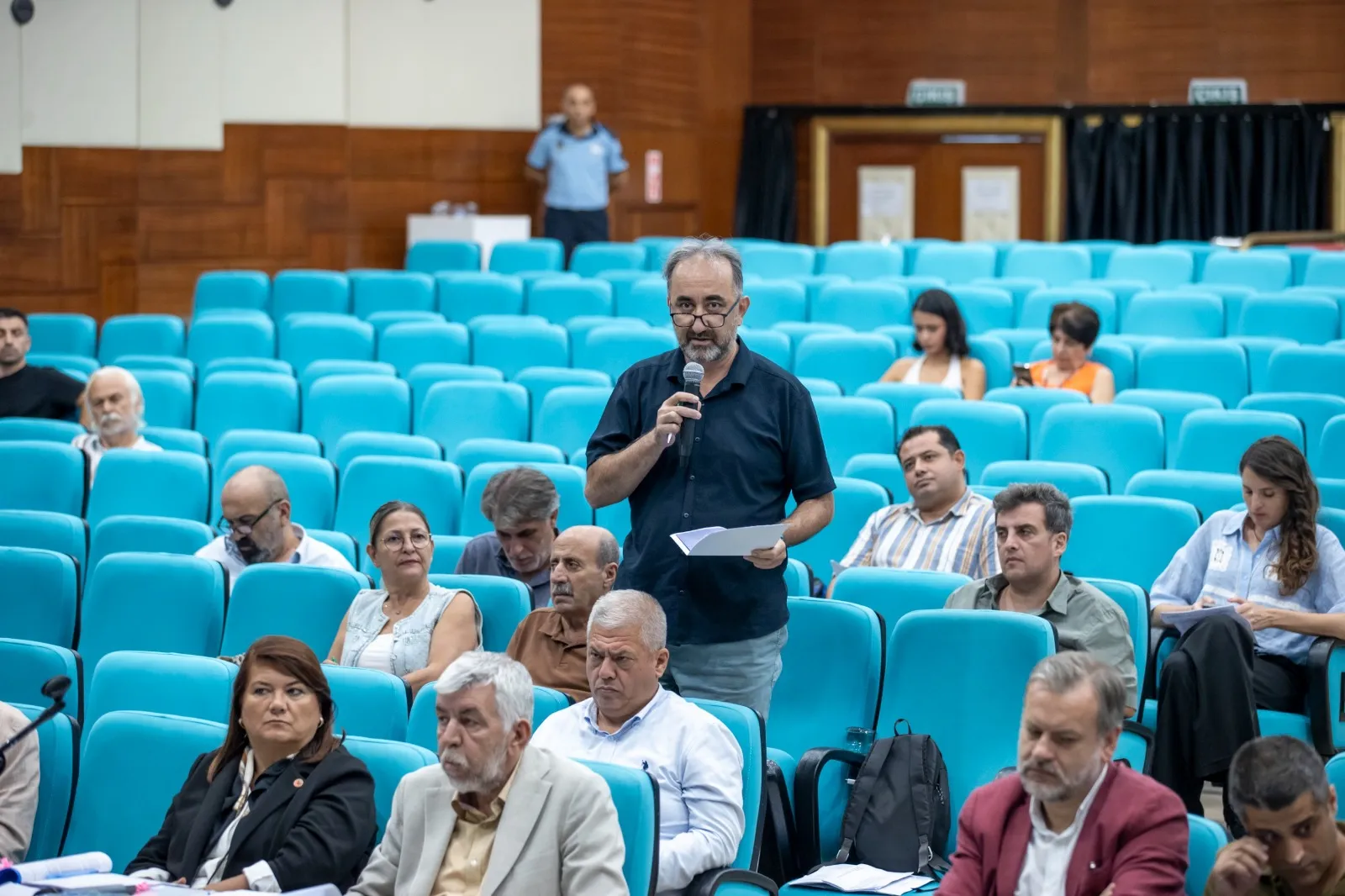 Konak Belediyesi, vatandaşların yaşam kalitesini artırmak için yeni projeler başlattı. İlçede yeni parklar, kreşler, semt merkezleri ve pazar yerleri yapılacak.