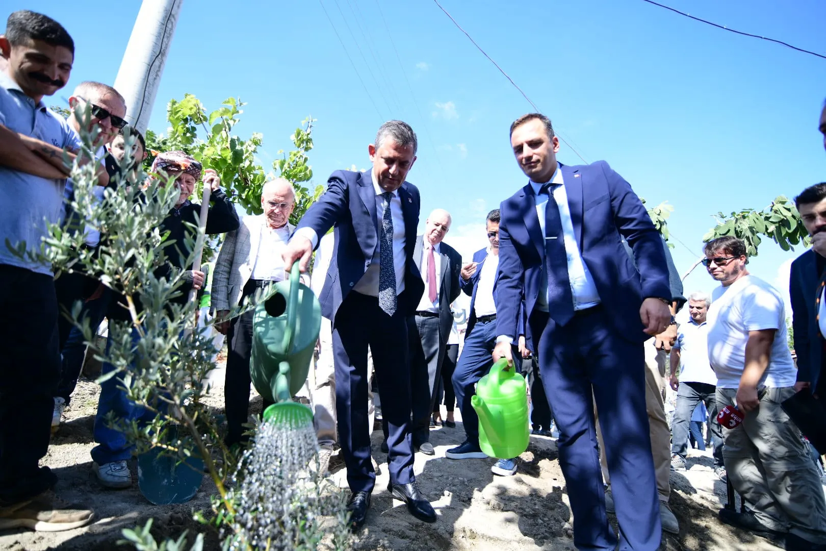 Özel'den Bornova'ya Mescid-i Aksa Temalı Cami Hediyesi