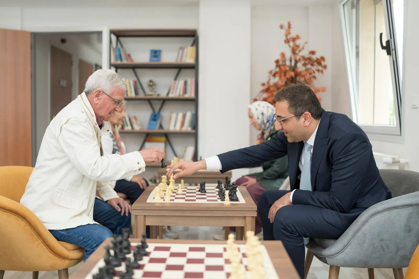 Balçova Belediye Başkanı Onur Yiğit liderliğinde 9 ayda önemli hizmetlere imza attı. Asfalt yenileme, temizlik seferberliği, artan sosyal yardımlar, yeni parklar ve daha birçok proje hayata geçirildi.